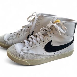 Nike Blazer Mid